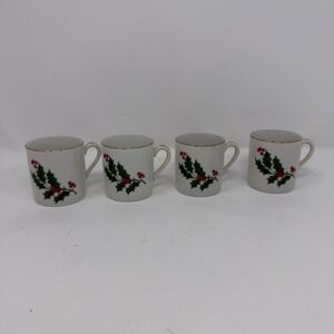 Set of 4 Christmas HollyBerry Mini Mugs Gold Rim Vintage Tea Esspresso Cups